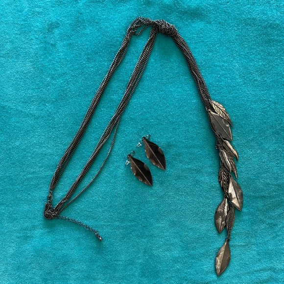 Drop Necklace & Earrings Set - Leaf Design - Gunmetal - Picture 9 of 14